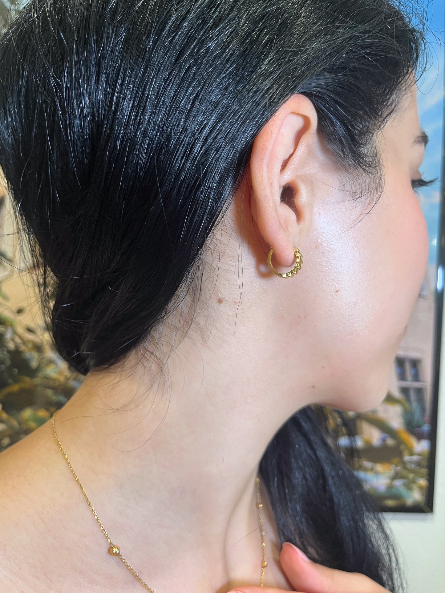 NOUR HOOPS | 18K • 3.1g