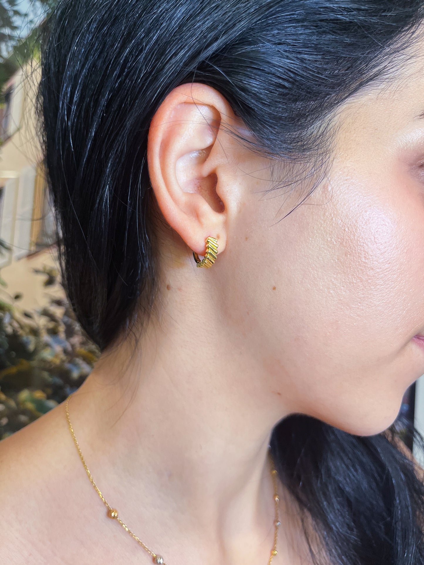 NOUR HOOPS | 18K • 3.1g