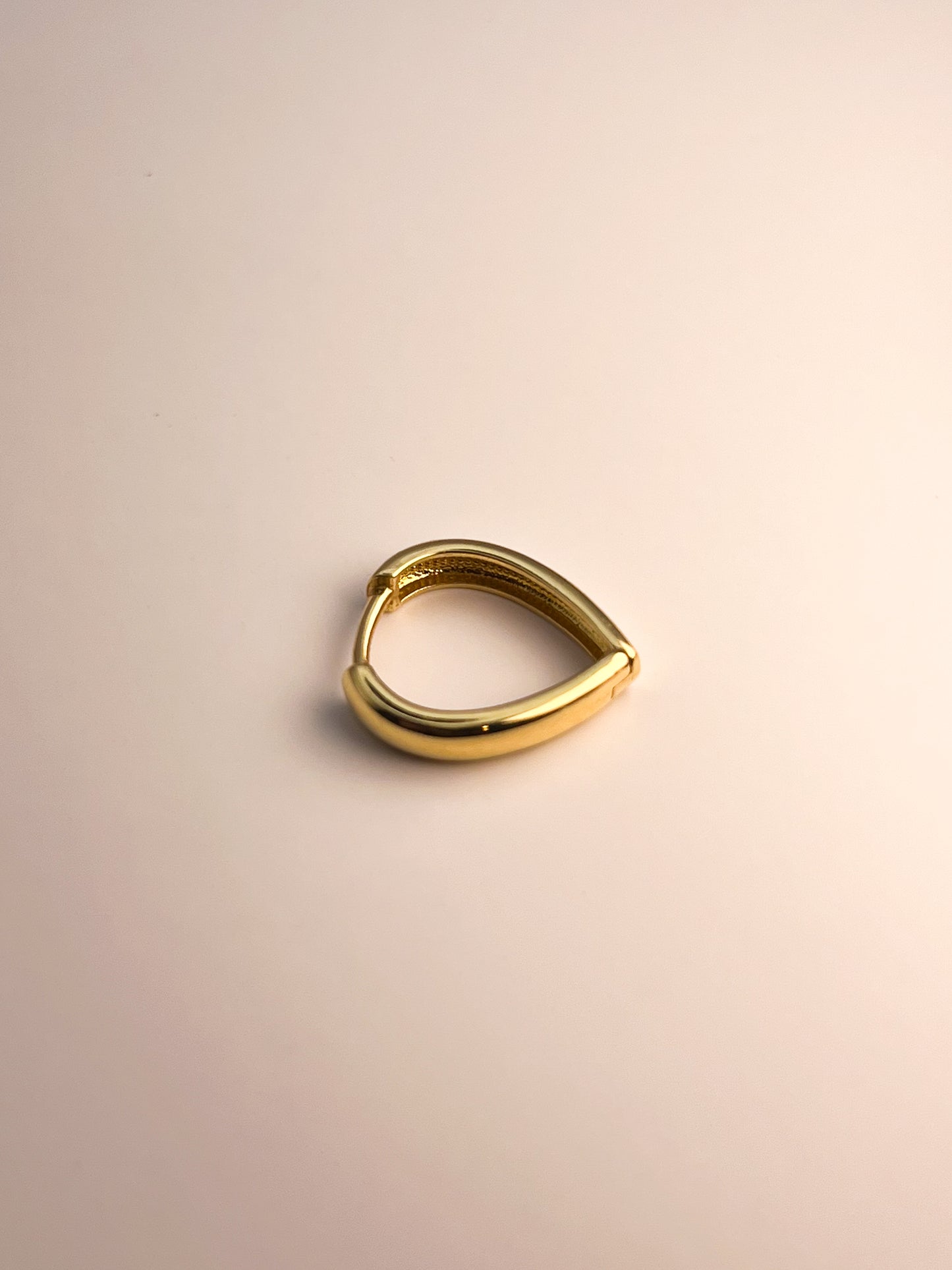 FEYROUZ HOOPS | 18K • 3.1g