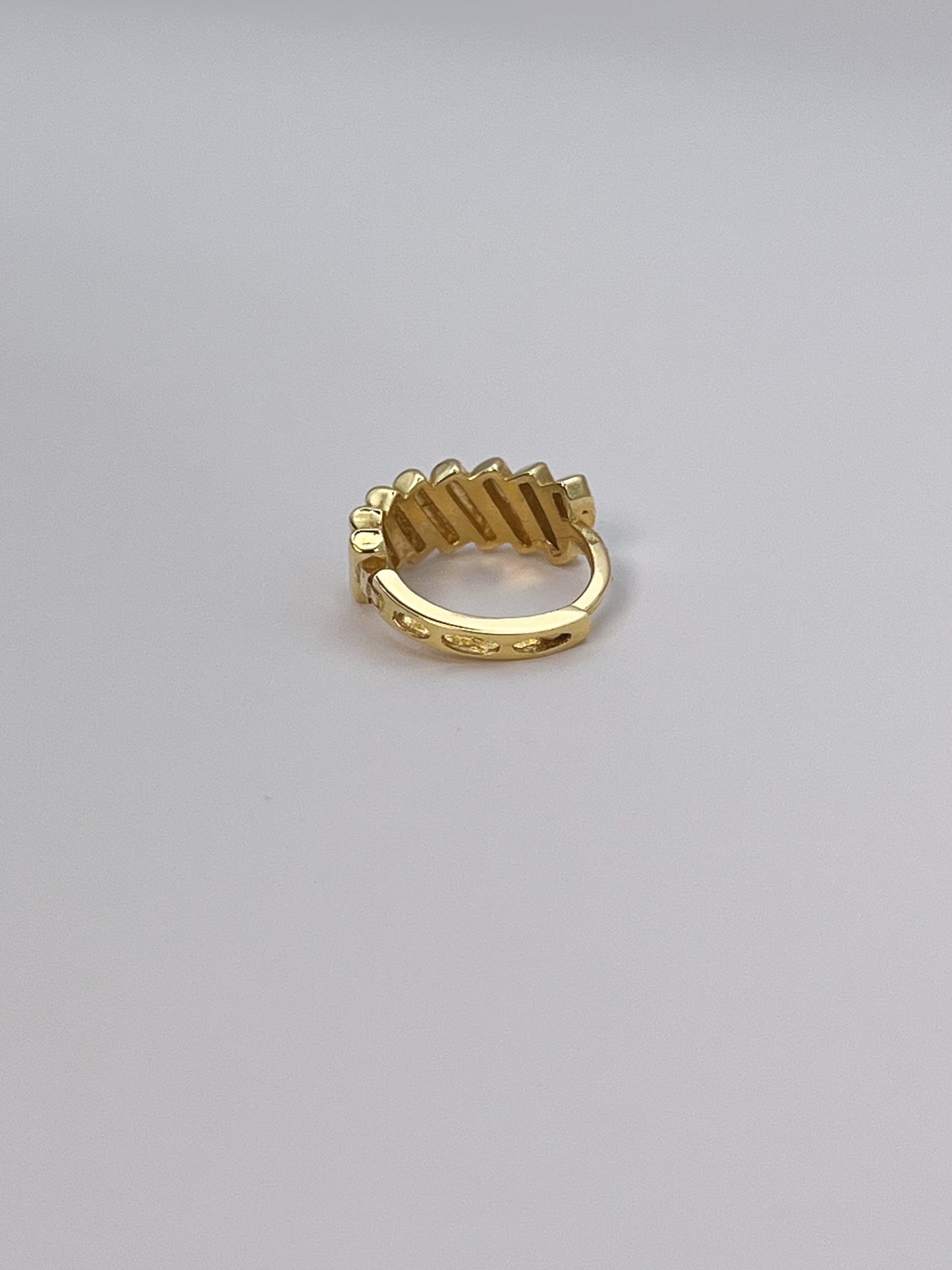 NOUR HOOPS | 18K • 3.1g