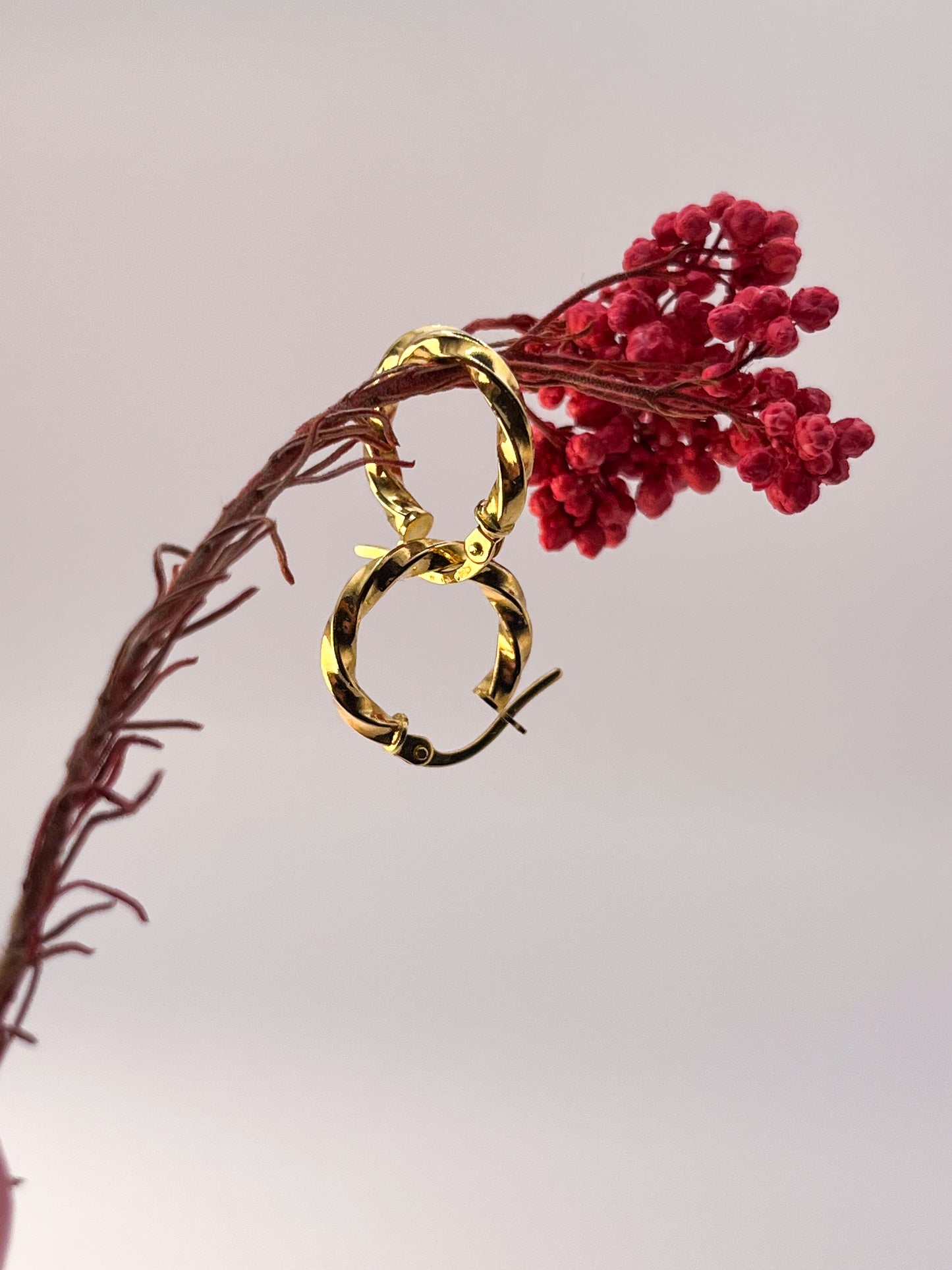 DINA HOOPS | 18K • 1.75g
