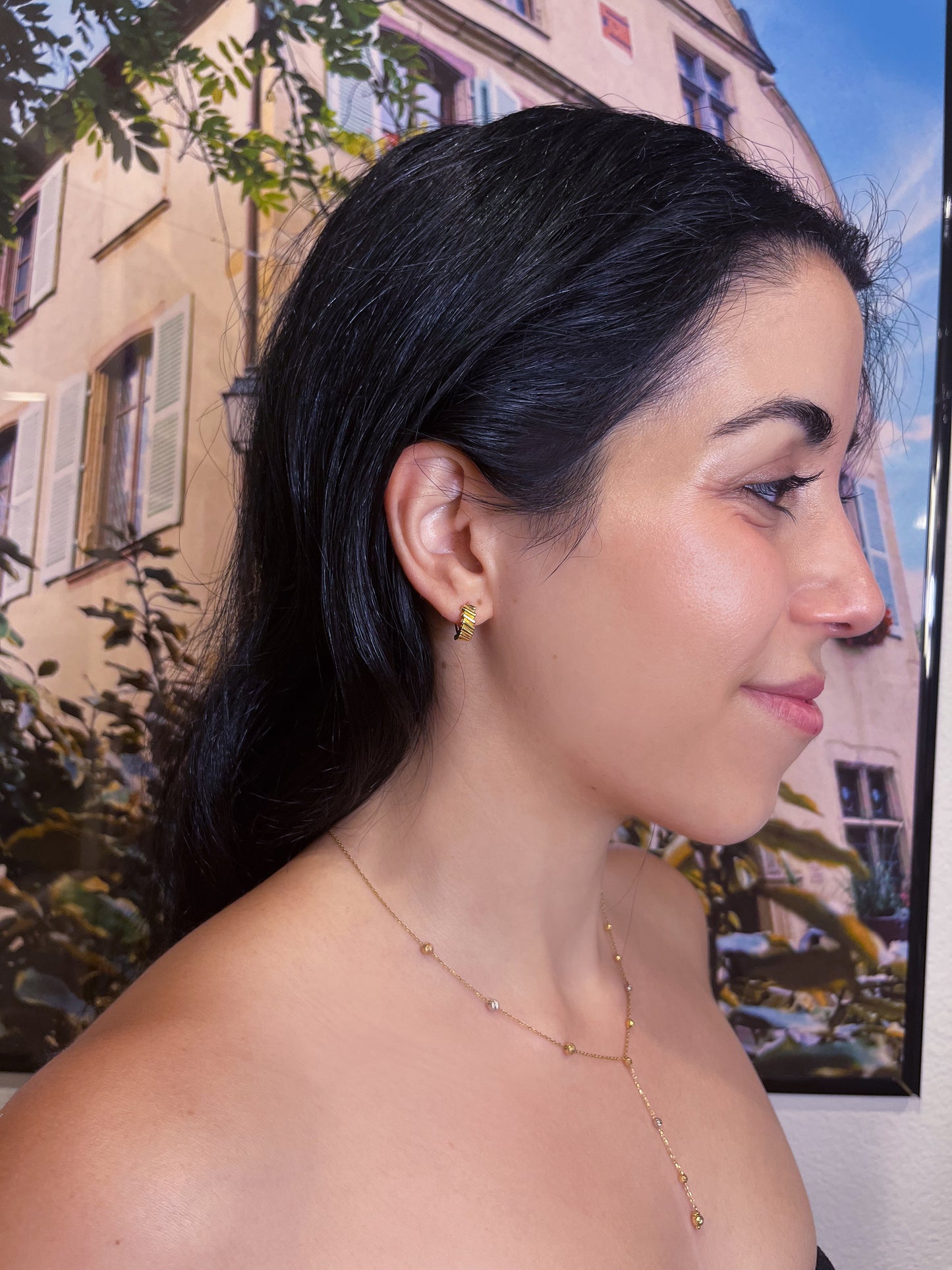 NOUR HOOPS | 18K • 3.1g