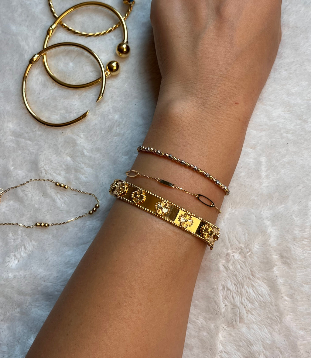 Eliza Bangle