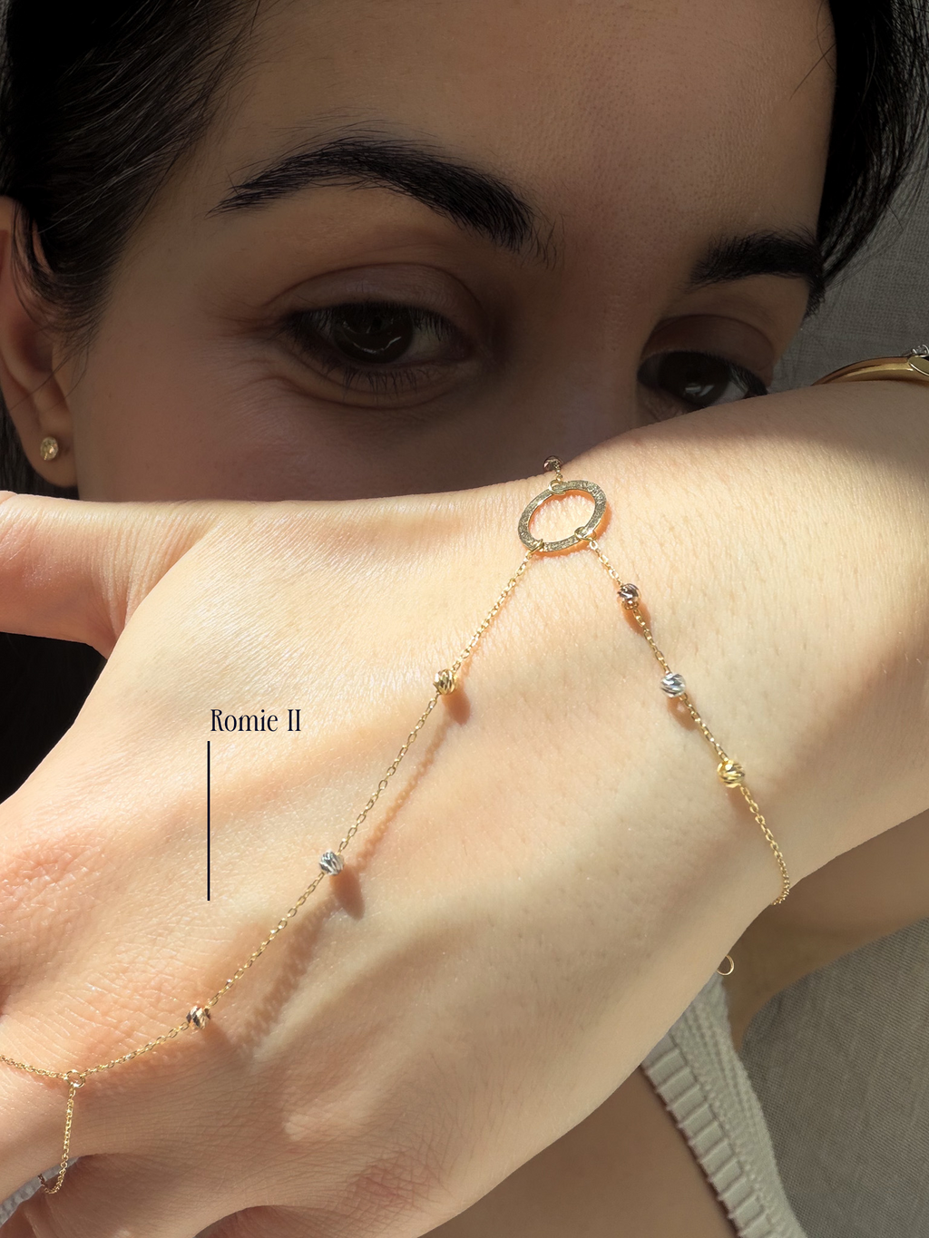Romie II Hand Chain