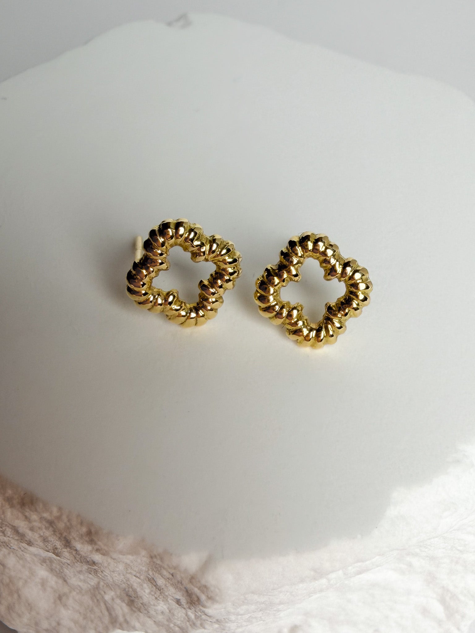 Venezia Curve studs