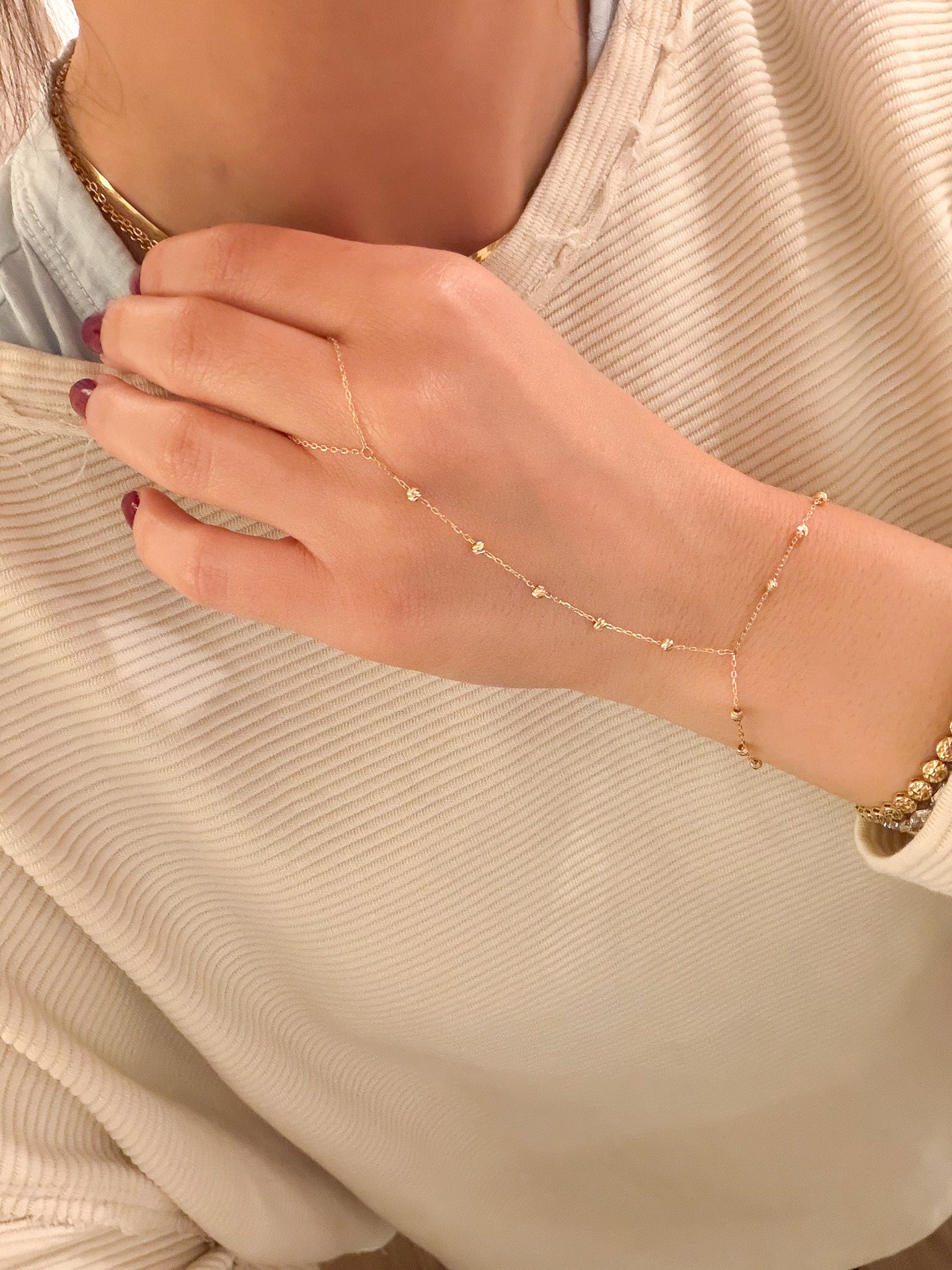 Romie I Hand Chain