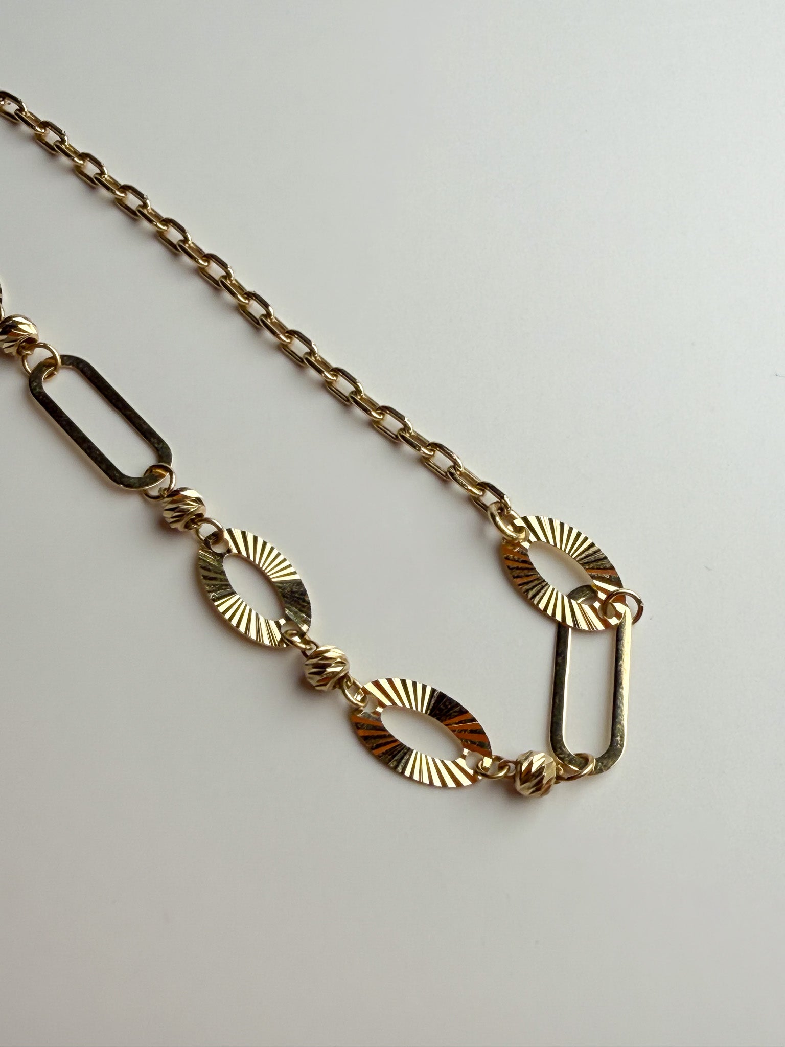 Roza Necklace