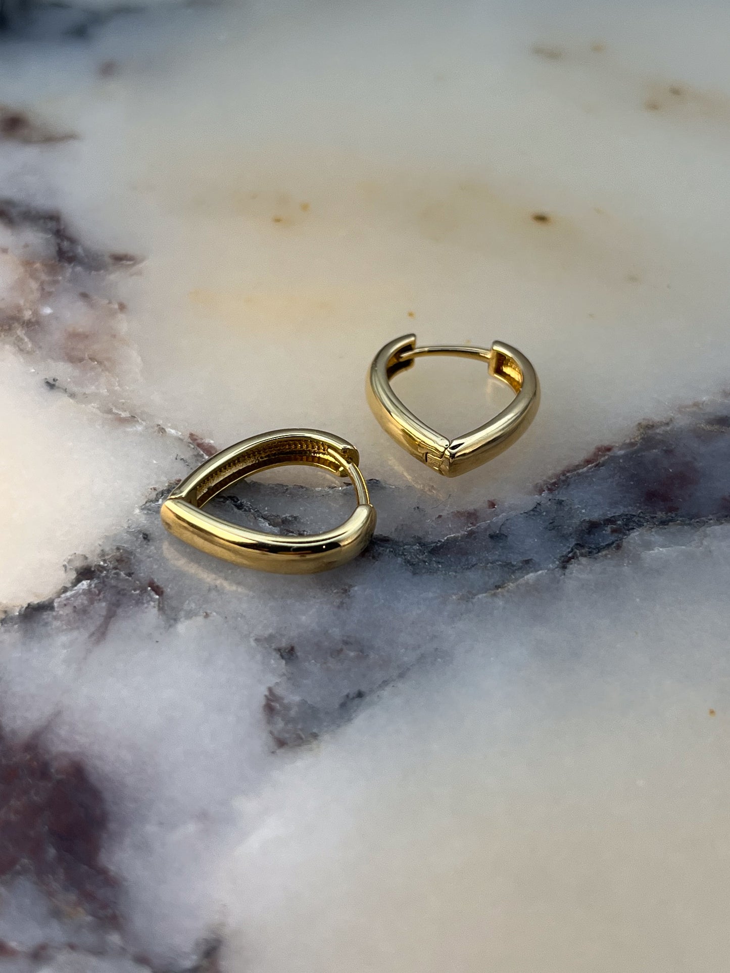 FEYROUZ HOOPS | 18K • 3.1g