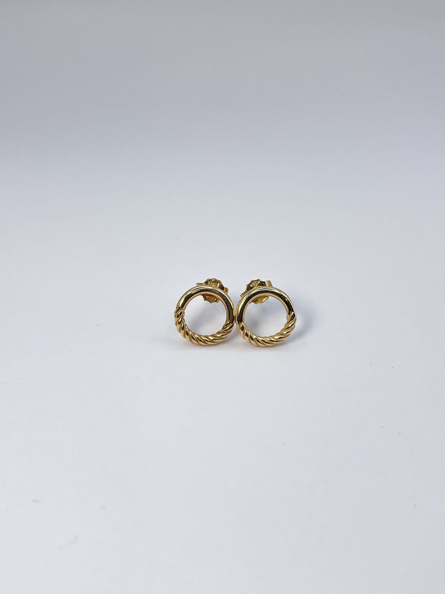 RHEA STUDS | 18K • 2.29g
