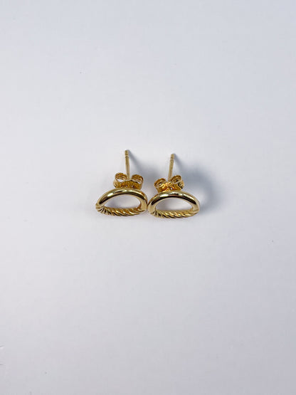 RHEA STUDS | 18K • 2.29g