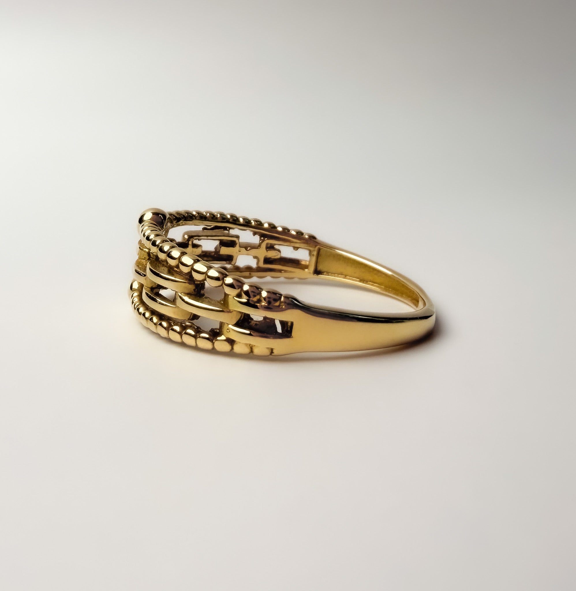 Amara Ring
