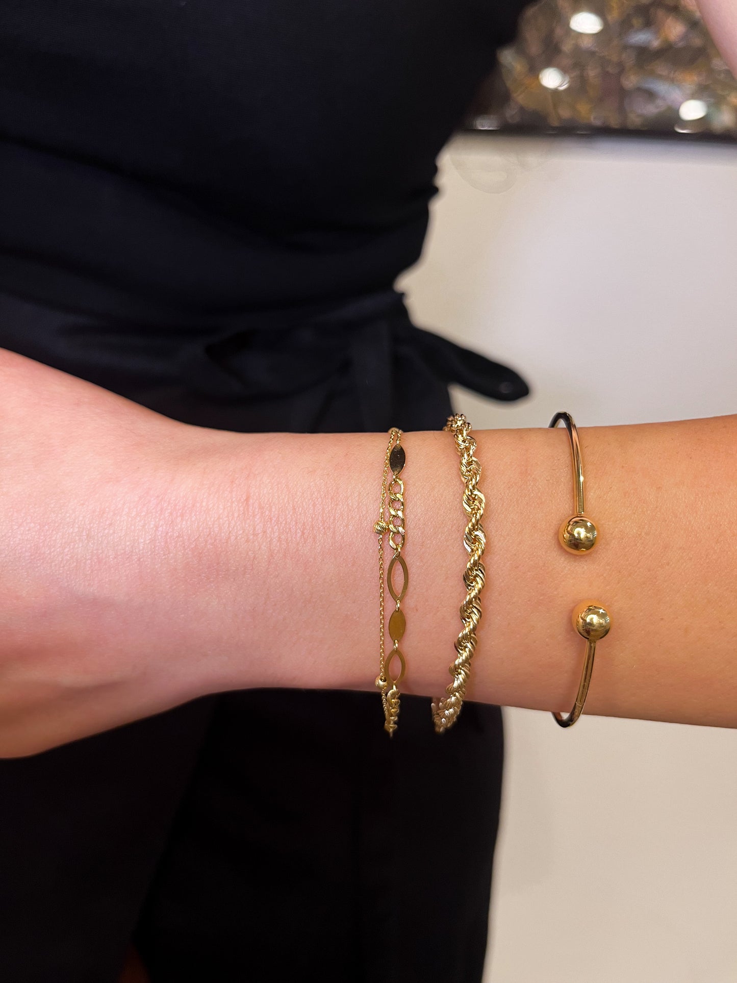 RIMA BANGLE | 18K • 4.1g
