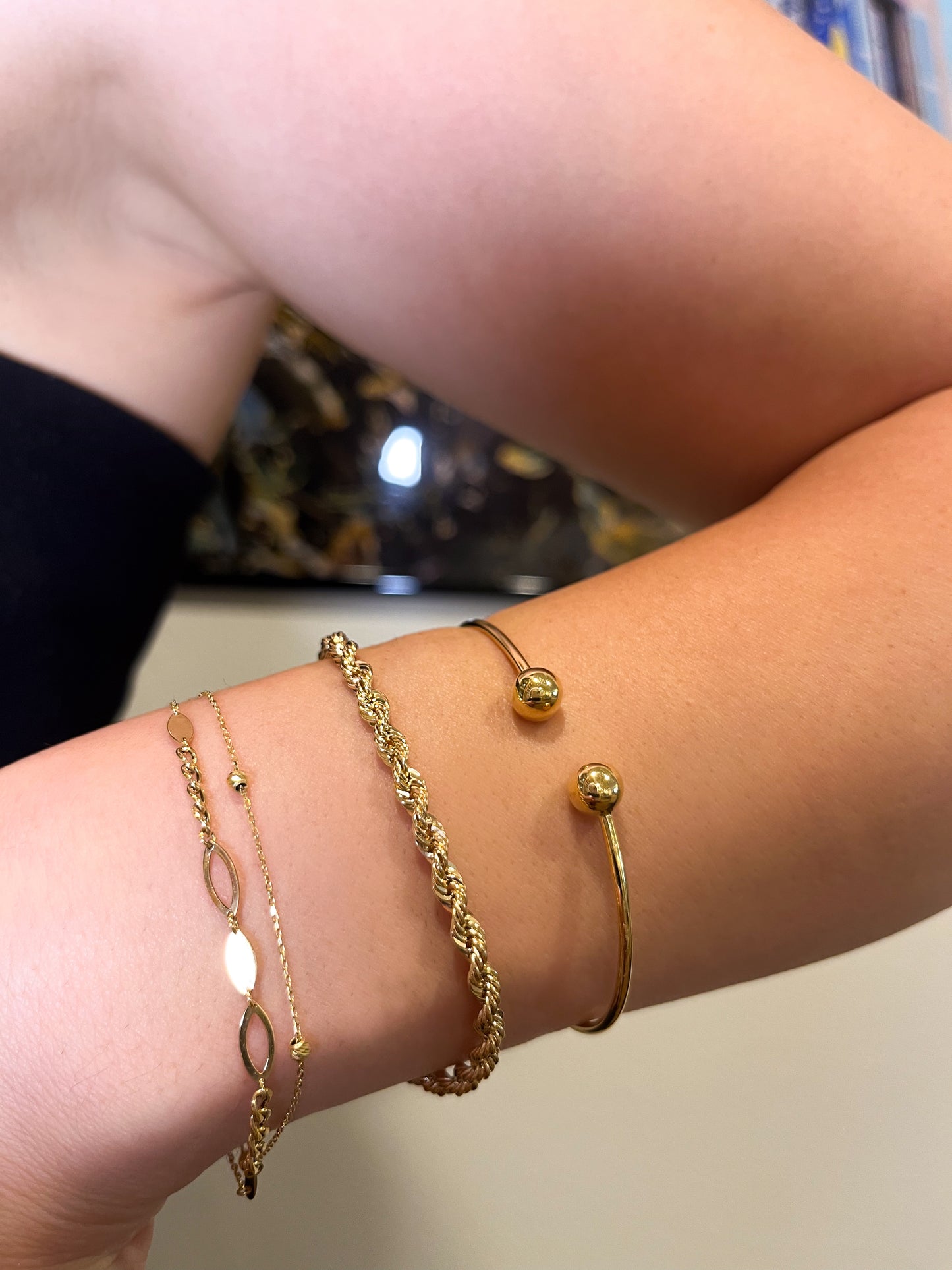 RIMA BANGLE | 18K • 4.1g