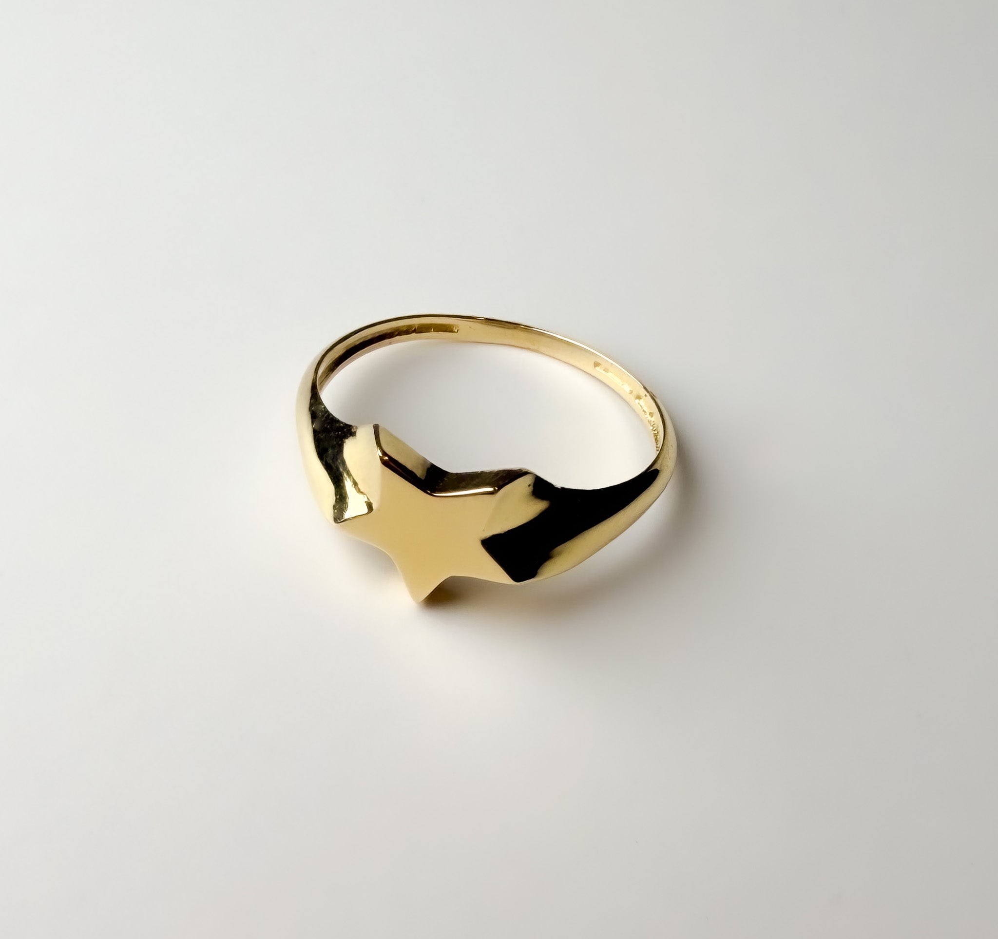 Celeste Signet Ring