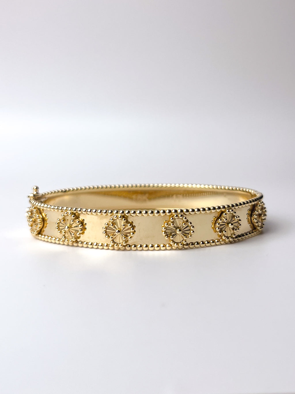 Eliza Bangle