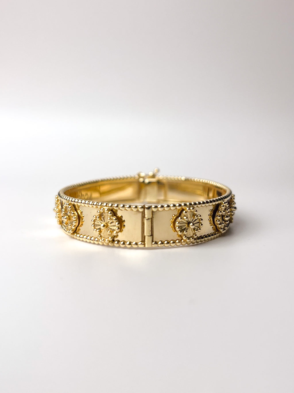 Eliza Bangle