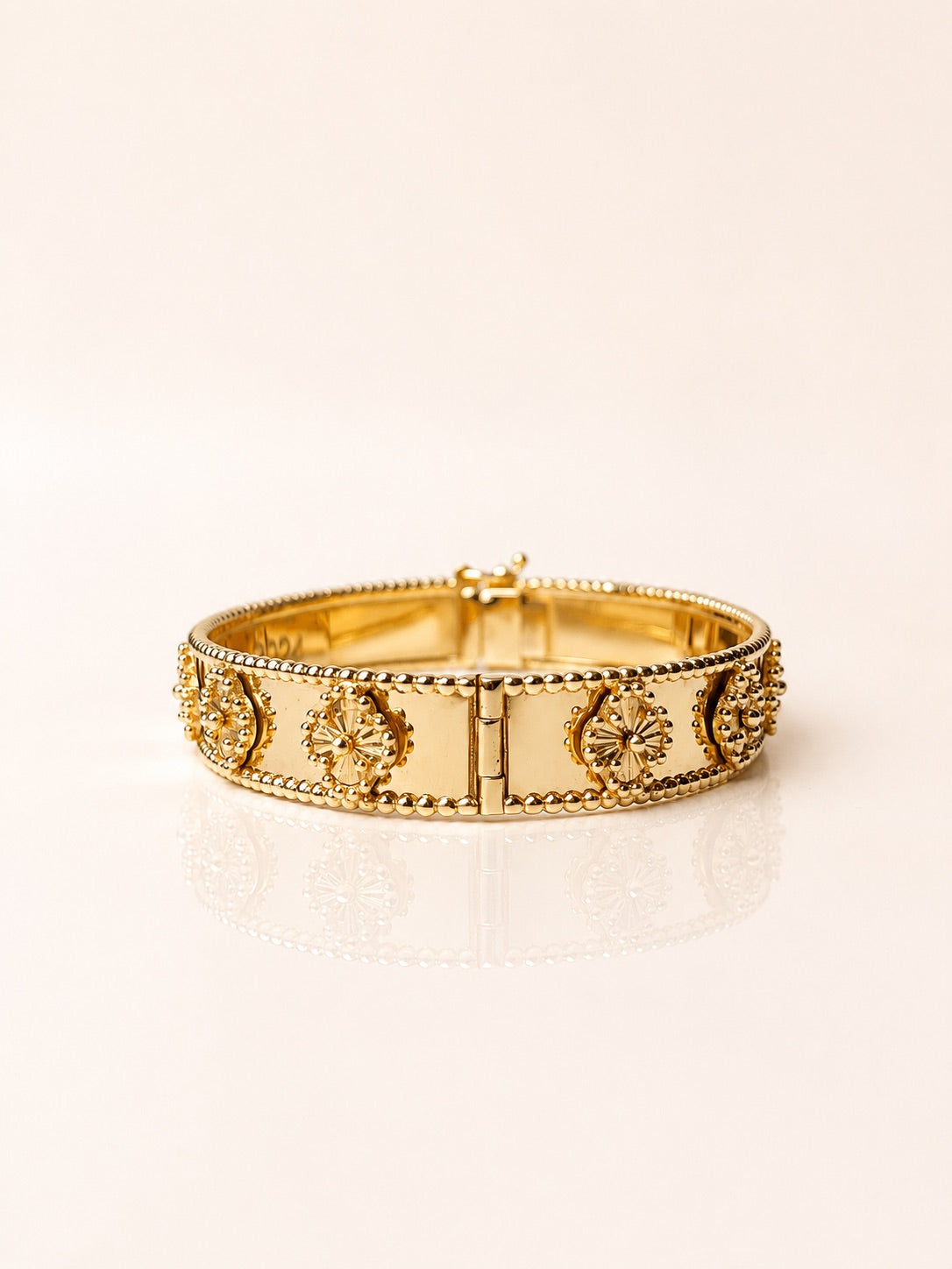 Eliza Bangle