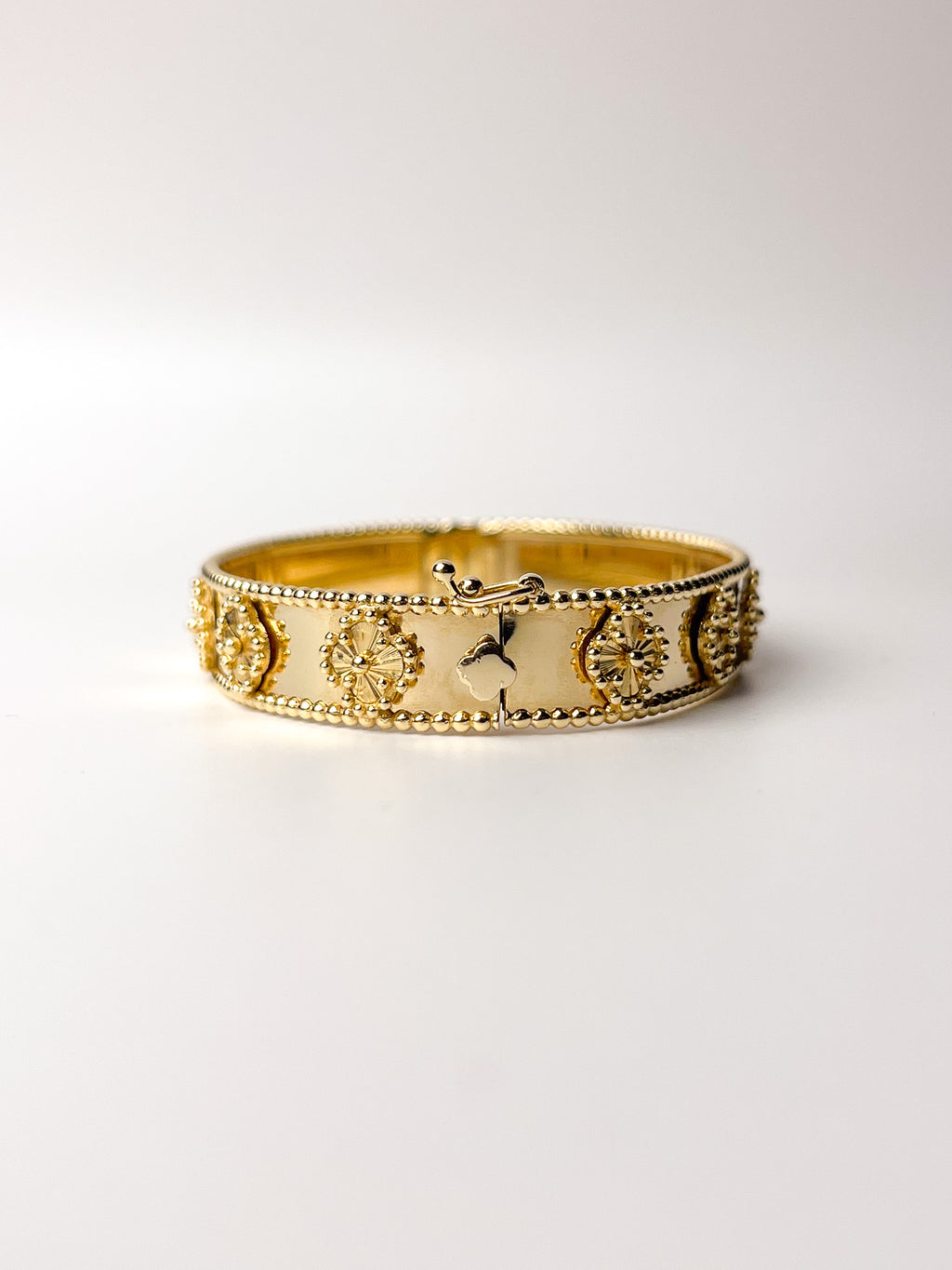 Eliza Bangle