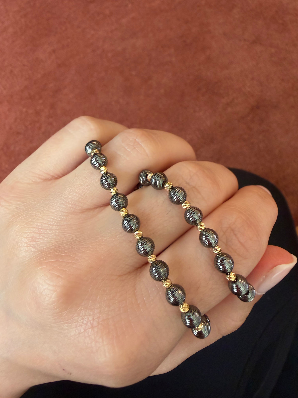 Black Beads Necklace, Sample