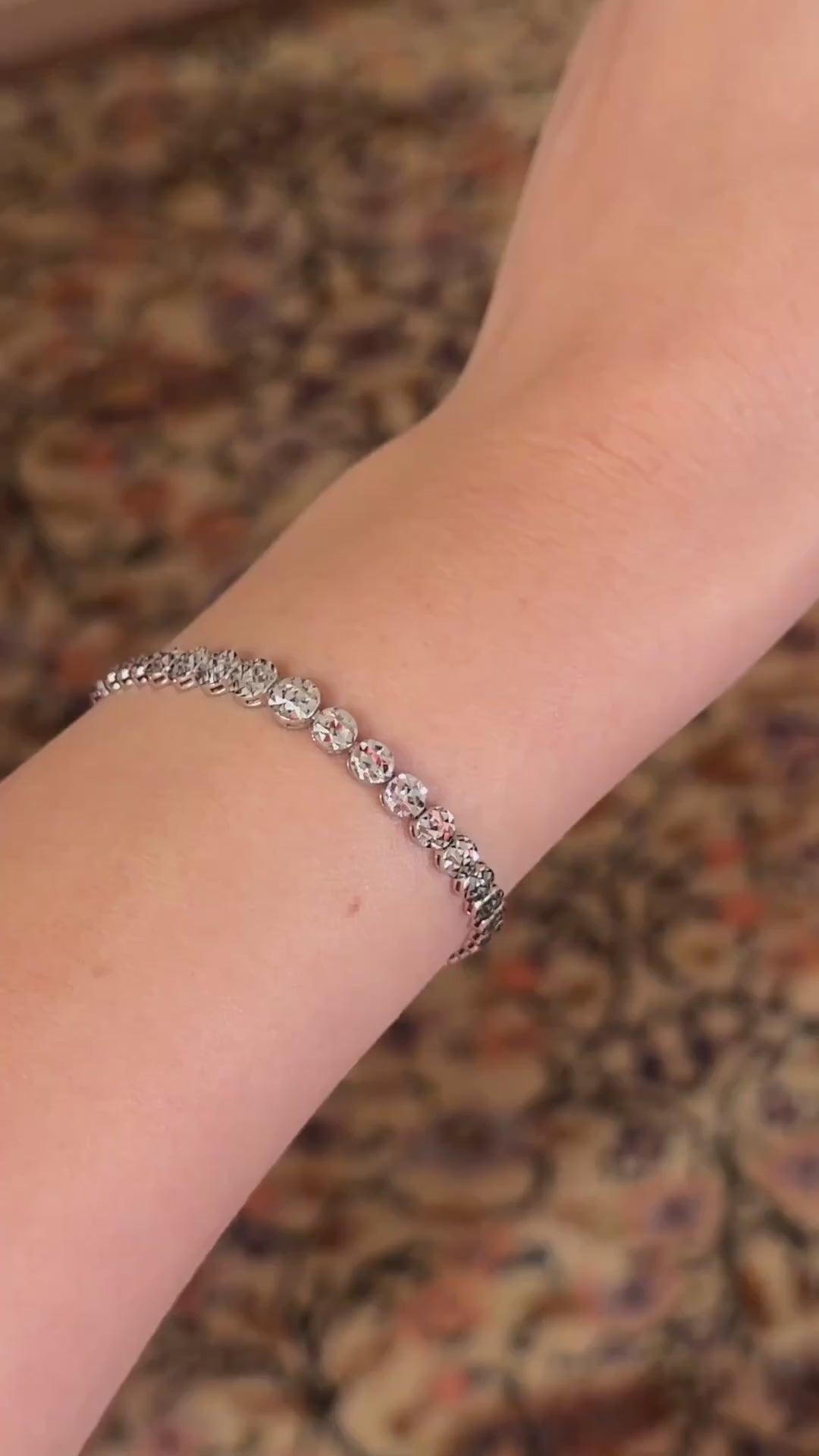 Aura Bracelet, graduated, in 18K solid white gold