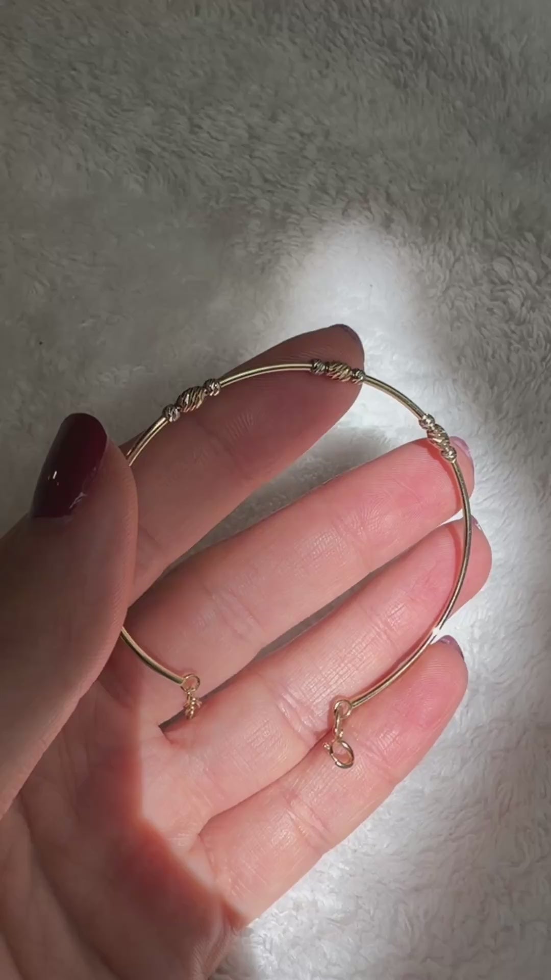 Ballet Bangle in 18K solid gold