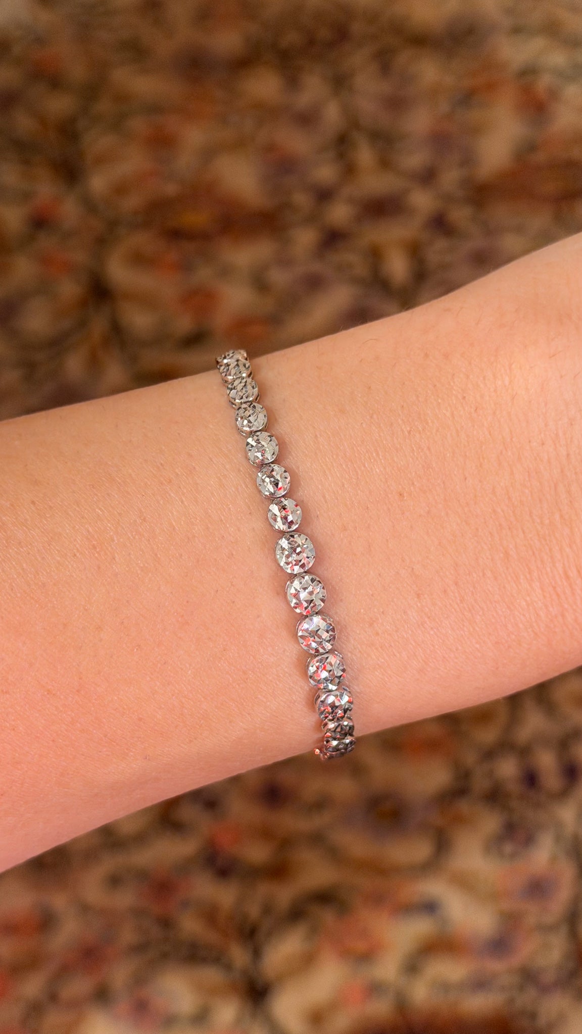 Aura Bracelet, graduated, in 18K solid white gold